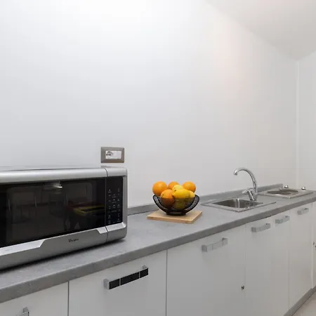 招待所 Riva - By Obiettivo 布多尼